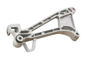 Honda - 91 Honda Interceptor 750 Rear Right Footrest Bracket Mount VFR750F - Image 6