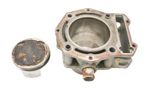 John Deere - 18 John Deere Gator RSX860M Cylinder & Piston Right - Image 1