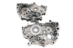 17 Hyosung GD250R Crankcase Center Crank Case - Image 10