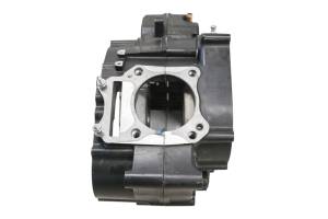 17 Hyosung GD250R Crankcase Center Crank Case - Image 7