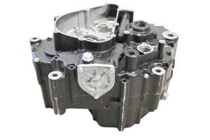 17 Hyosung GD250R Crankcase Center Crank Case - Image 15