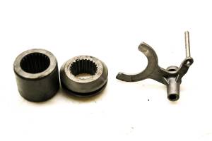 Arctic Cat - 04 Arctic Cat 650 V2 4x4 Front Differential Fork & Coupler - Image 2