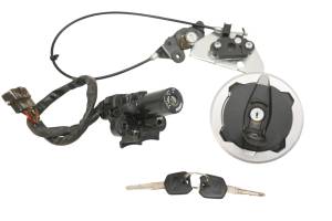 20 Kawasaki Versys-X 300 Key Switch & Fuel Tank Cap & Seat Lock KLE300BLFA