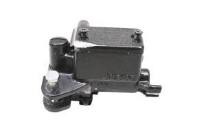 Honda - 15 Honda CBR300R Front Brake Master Cylinder - Image 2