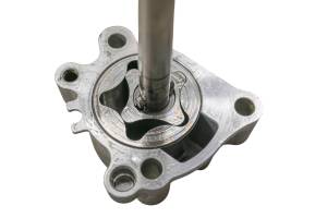 03 Triumph Daytona 955i Oil Pump - Image 10