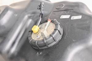 Polaris - 15 Polaris Slingshot SL Gas Tank & Fuel Pump - Image 8