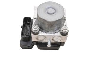 Polaris - 15 Polaris Slingshot SL Abs Control Module - Image 4