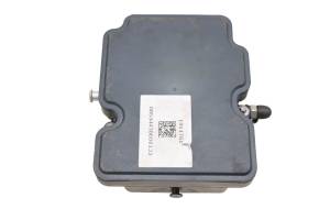 Polaris - 15 Polaris Slingshot SL Abs Control Module - Image 11