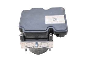 17 Polaris Slingshot SL Electric Abs Brake Control Unit Ecu