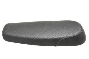 20 Royal Enfield Interceptor 650 Seat INT650