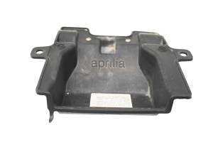 Aprilia - 23 Aprilia RS 660 Battery Bracket Cover 4T 8V E5 ABS - Image 2