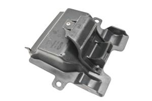 Aprilia - 23 Aprilia RS 660 Battery Bracket Cover 4T 8V E5 ABS - Image 3