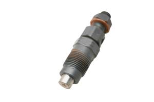 Kubota - 15 Kubota RTV-X900W Fuel Injector - Image 3