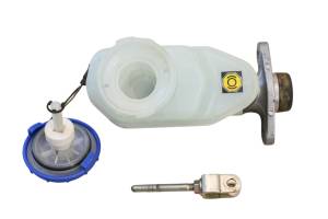 Kubota - 15 Kubota RTV-X900W Rear Brake Master Cylinder - Image 3