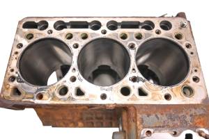 Kubota - 11 Kubota RTV 900 XT Diesel Crankcase Center Crank Case - Image 6