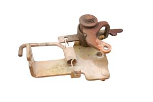 09 Kubota RTV500 Throttle Linkage Plate