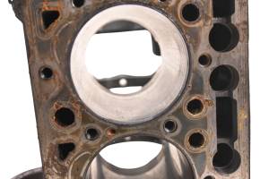 Kubota - 06 Kubota RTV900W Crankcase Center Crank Case & Cylinders - Image 7