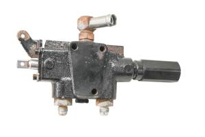 Kubota - 10 Kubota RTV1100CW9-H Hydraulic Aux Control Valve - Image 2
