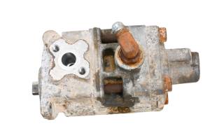 Kubota - 10 Kubota RTV1100CW9-H Hydraulic Oil Pump - Image 4