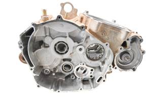 Polaris - 03 Polaris Predator 500 2x4 Crankcase Center Crank Case - Image 3