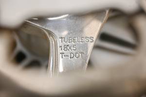 08 Victory King Pin 8-Ball Rear Wheel Rim & Sprocket 18X5 - Image 5