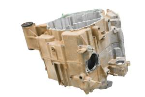 Bombardier - 06 Can-Am Outlander 800 4x4 XT Crankcase Center Crank Case Bombardier - Image 5
