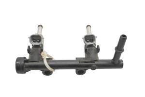 Yamaha - 16 Yamaha YFZ-R3 Fuel Rail & Injectors - Image 1