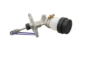 21 Yanmar Longhorn 700 Brake Master Cylinder YU700GMP - Image 1