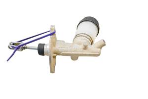 21 Yanmar Longhorn 700 Brake Master Cylinder YU700GMP - Image 2