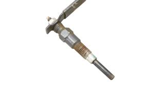 Kubota - 20 Kubota RTV-X900 Glow Plugs & Bracket - Image 2