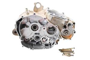 04 Polaris Predator 500 2x4 Crankcase Center Crank Case