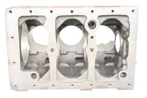 Kubota - 11 Kubota RTV900XTW Crankcase Center Crank Case & Cylinders - Image 6