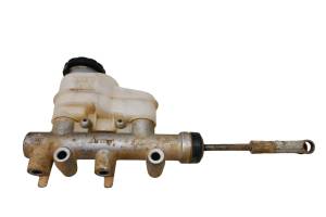 John Deere - 13 John Deere Gator XUV 825i Front Brake Master Cylinder - Image 2