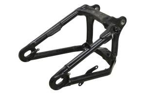 18 Harley-Davidson Street Bob Rear Swingarm FXBB107 - Image 3