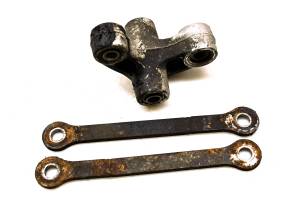 02 Suzuki GSXR600 Rear Shock Linkage