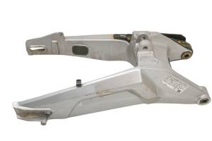 Aprilia - 23 Aprilia RS 660 Rear Swingarm 4T 8V E5 ABS - Image 2