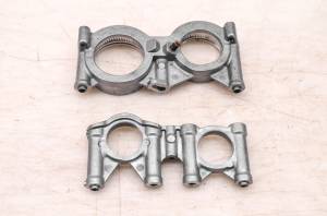 Polaris - 14 Polaris Sportsman Ace 325 4x4 Camshaft & Bearing Holders - Image 2