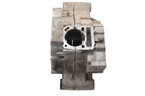 Suzuki - 04 Suzuki Ozark 250 2x4 Crankcase Center Crank Case LTF250 - Image 2