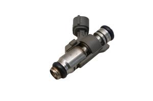 John Deere - 19 John Deere Gator XUV835E Fuel Injector - Image 3