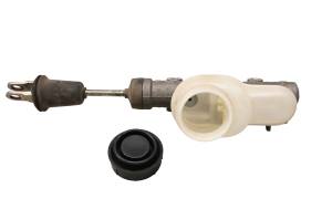 John Deere - 19 John Deere Gator XUV835E Brake Master Cylinder - Image 3