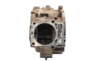Yamaha - 01 Yamaha Raptor 660 2x4 Crankcase Center Crank Case YFM660R - Image 2