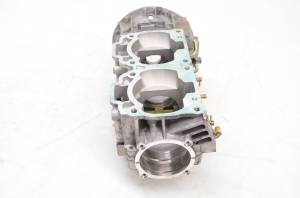 Ski-Doo - 05 Ski-Doo GSX 600 HO SDI Crankcase Center Crank Case 121" - Image 4