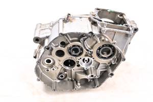 Suzuki - 81 Suzuki GN400 X Crankcase Center Crank Case - Image 2