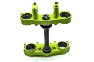 03 Yamaha YZ250F Triple Tree Handlebar Clamp
