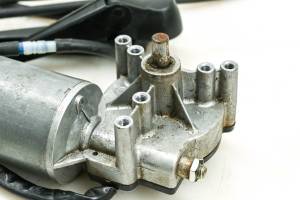 Can-Am - 18 Can-Am Commander 1000R 4x4 Limited DPS Windsheild Washer Assembly - Image 5