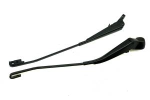 Can-Am - 18 Can-Am Commander 1000R 4x4 Limited DPS Windsheild Washer Assembly - Image 10