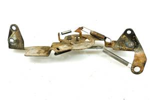 09 Cub Cadet Volunteer 750 4x4 EFI Engine Control Bracket Mount Tracker 46E