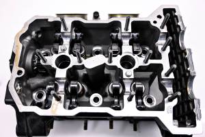 BMW - 16 BMW F700GS Cylinder Head - Image 9