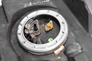 BMW - 10 BMW F800GS ABS Gas Tank & Fuel Pump - Image 3