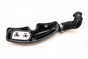 Vespa - 16 Vespa Primavera 50 Secondary Air Box Cover & Intake Tube - Image 3